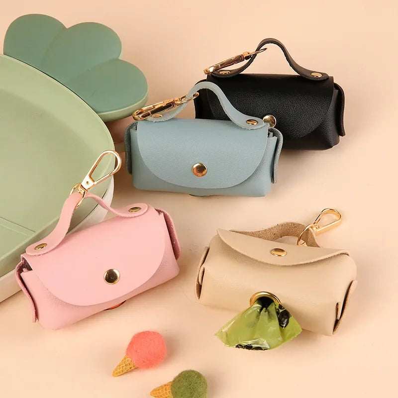 Porta Saquinhos Higiênicos em Couro Ecológico - Poop Bag